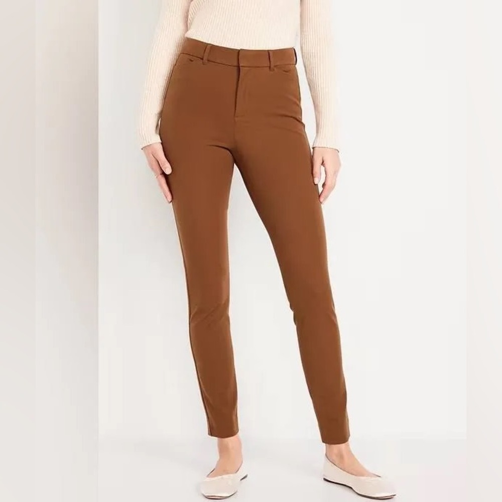 Old Navy women's Pixie pants with Secret-Slim pockets